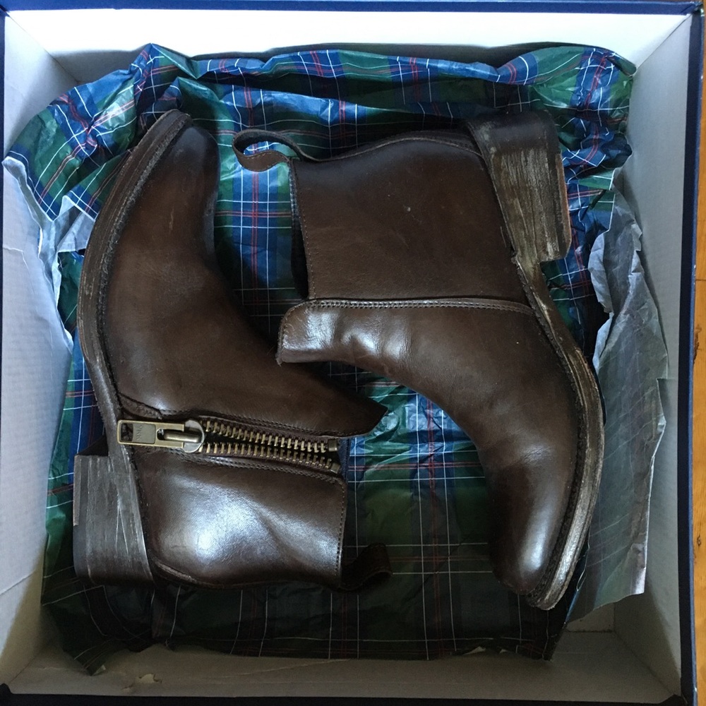 Hardy leather women’s booties.